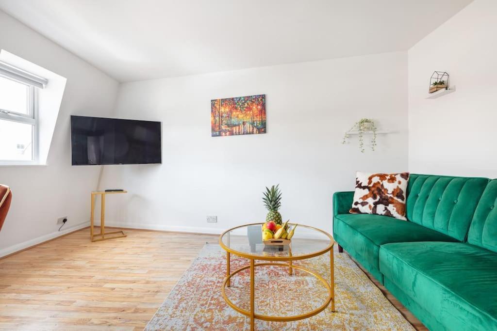 Bright N' Charming Air Conditioned Two Bed In Heart Of * London
